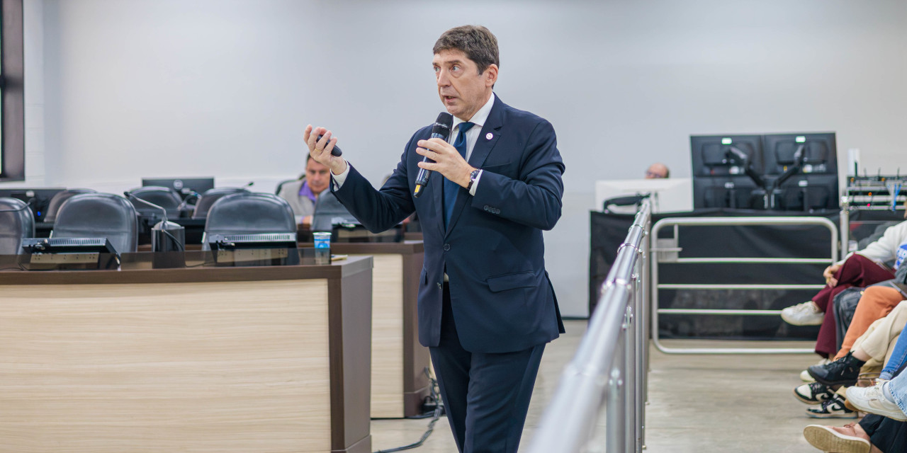O segundo painel foi conduzido pelo juiz do Trabalho e professor da Universidade de São Paulo (USP), Guilherme Guimarães Feliciano