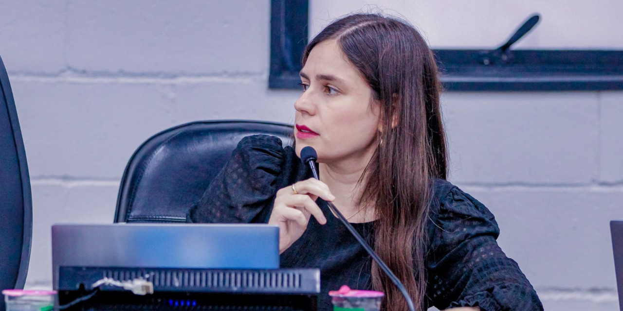 Tatiane Lopes solicita informações sobre filas de espera e oferta de vagas em creches municipais
