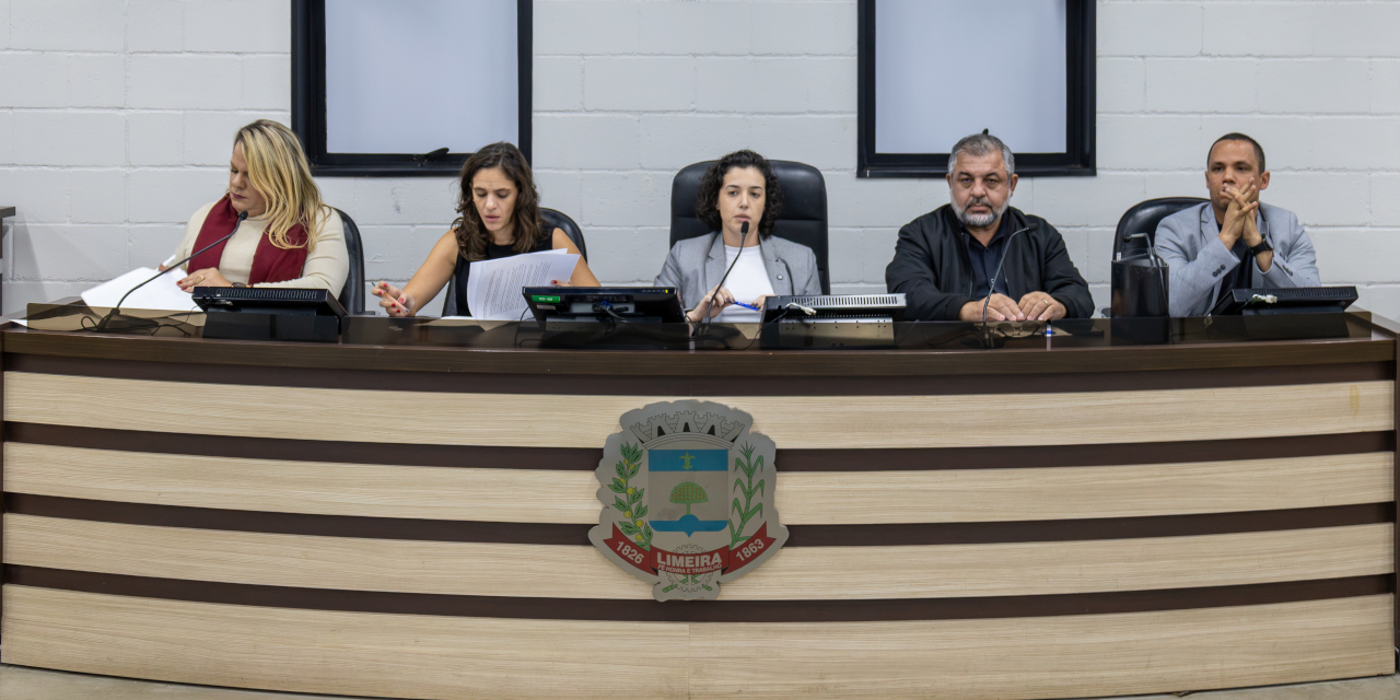 Falta de oferta de vagas no período noturno prejudica estudantes que precisam trabalhar, afirmam participantes