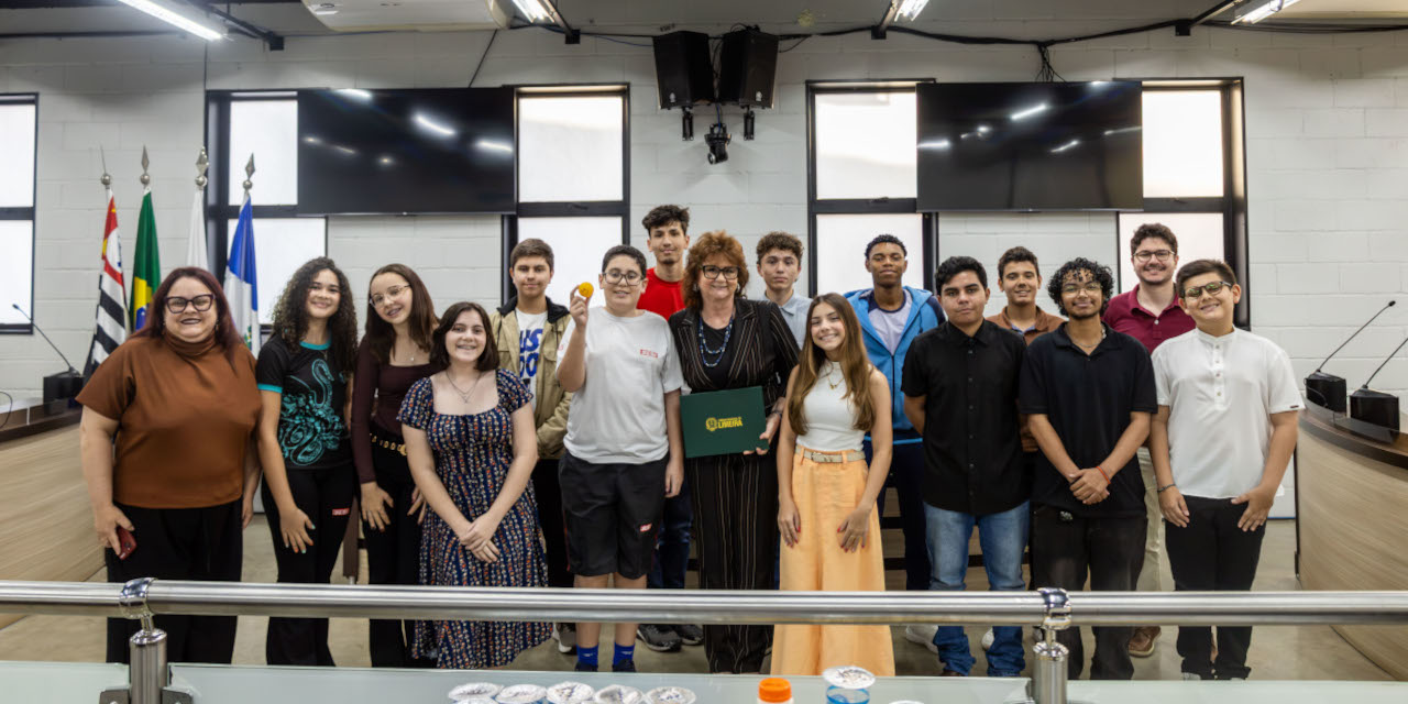 Objetivo é prepará-los para representar a comunidade, participar de debates com segurança e apresentar ideias com clareza e confiança