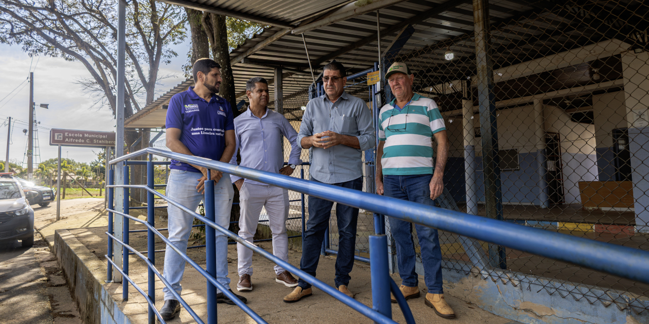Comissão de Obras tem fiscalização frustrada por ser impedida de acessar o prédio da escola Alfredo Stahlberg