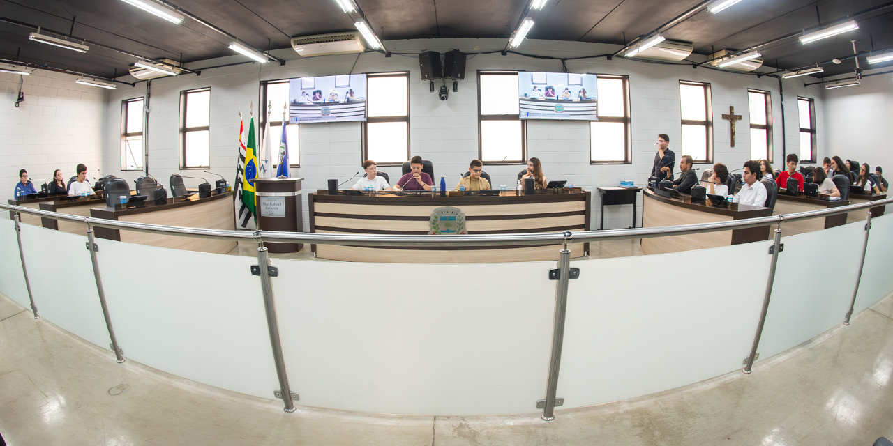 Câmara realiza primeira sessão ordinária dos vereadores juniores