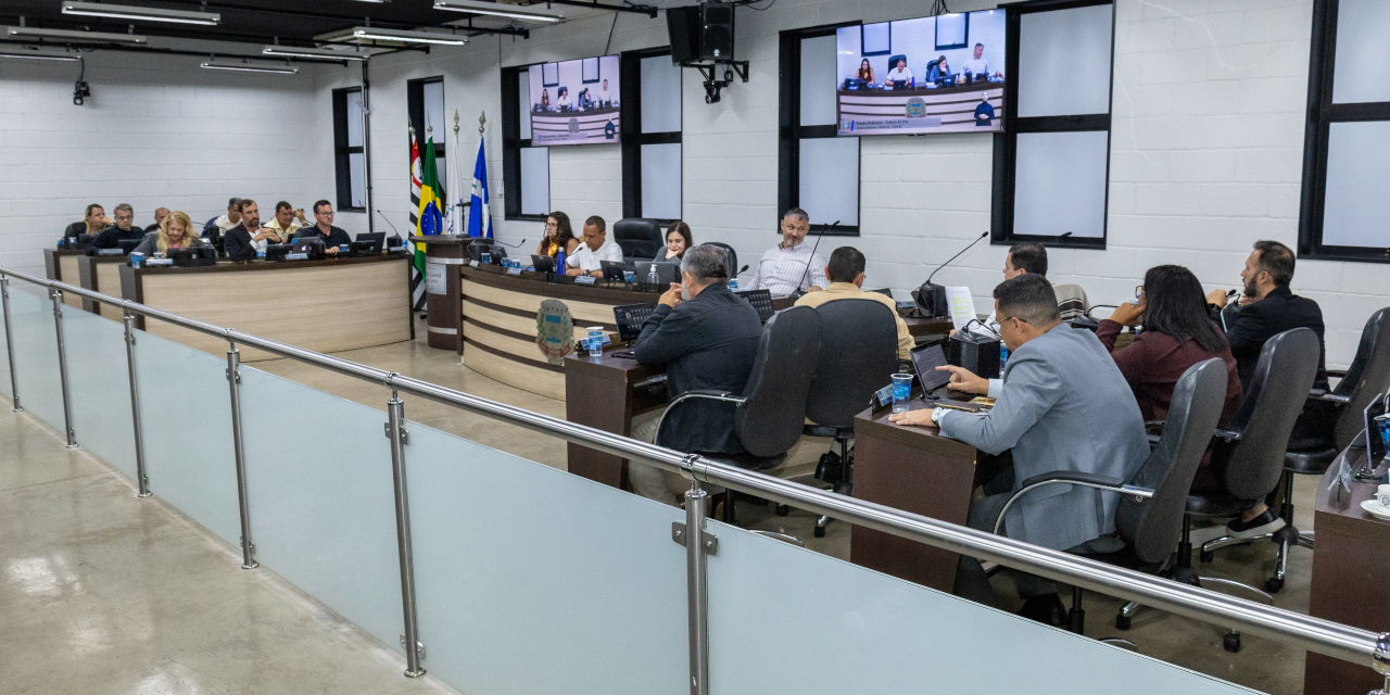 Sessão ordinária: Câmara aprova sete projetos e encaminha 23 requerimentos à Prefeitura