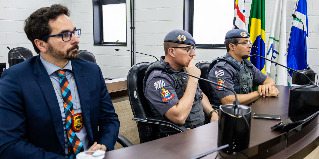 Representantes da Polícia Civil e Militar