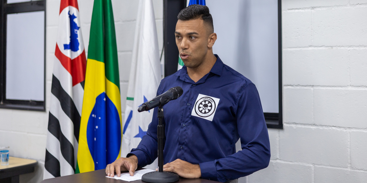 Primeiros socorros para a população civil foi o tema abordado por Raphael Neris da Silva