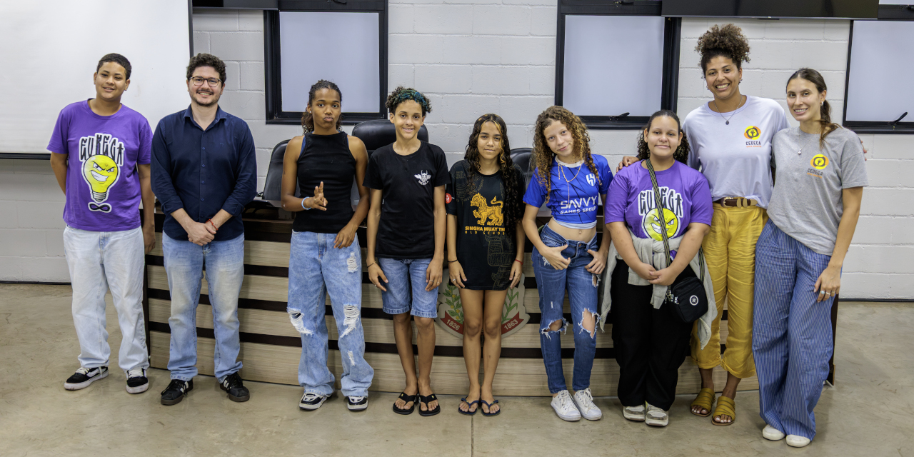 Câmara realiza visita guiada com estudantes do Projeto Fala Jovem